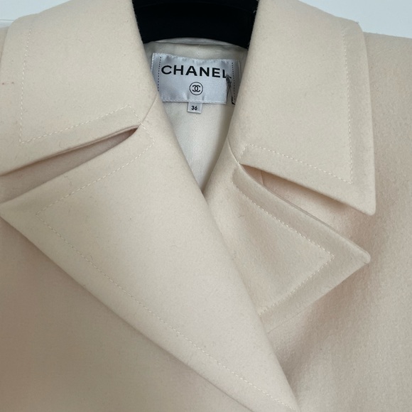 Authentic Chanel Cream Cashmere Coat - Picture 4 of 11